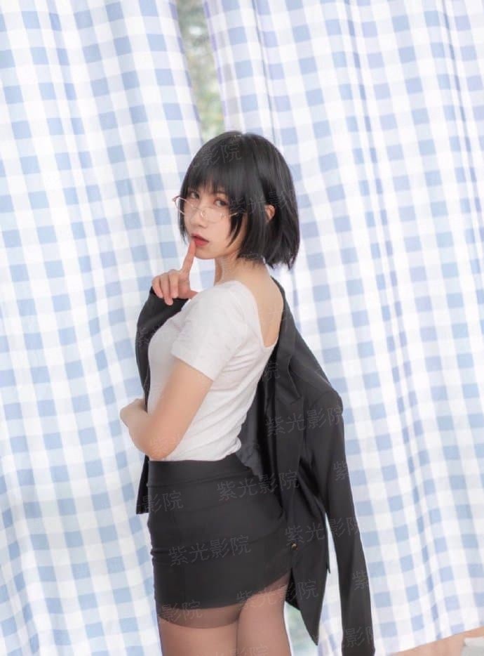美女的贴身邪神